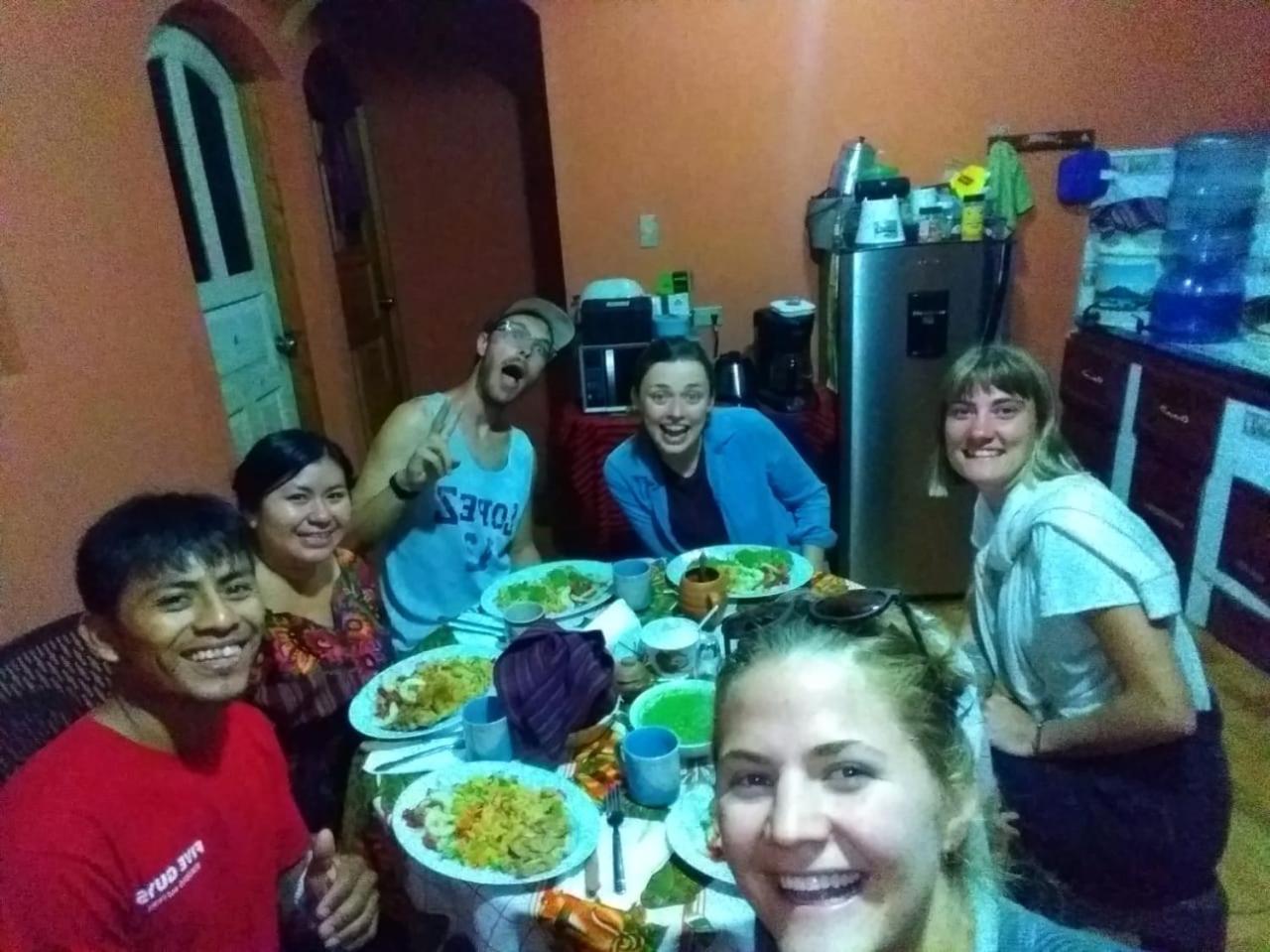 Posada Del Viajero - Mayan Travelers Inn Santa Cruz La Laguna Kültér fotó